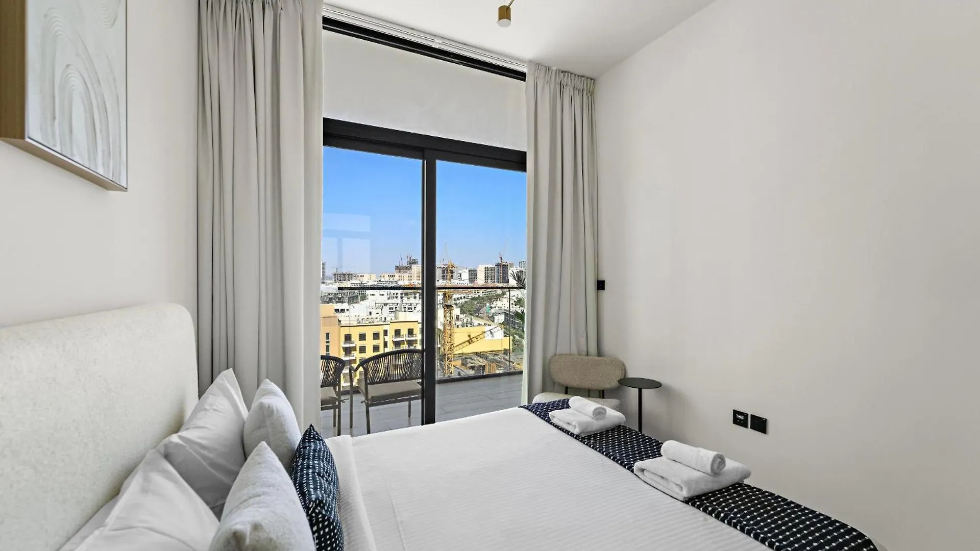 Vayk - Amazing 1Br Apartment In Jvc Dubai